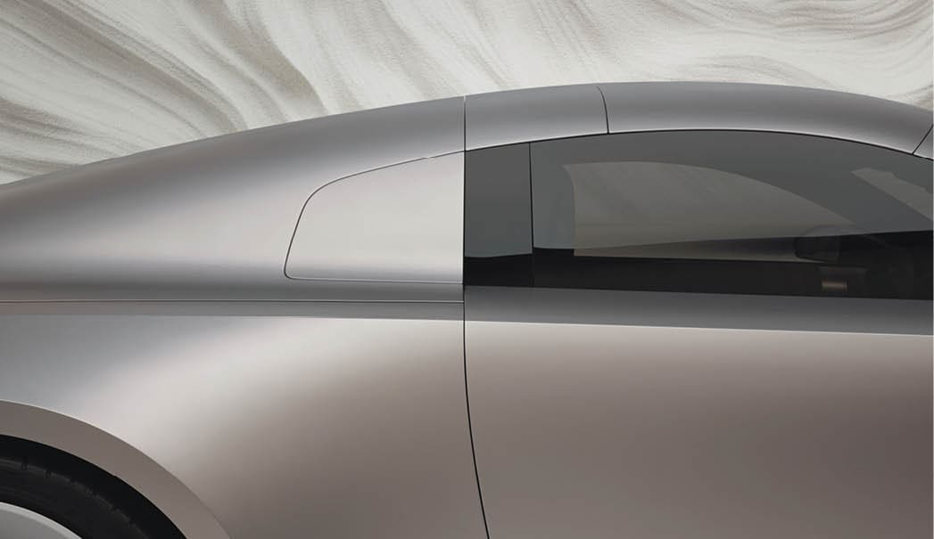 Static studio shot, exterior, side view, detail