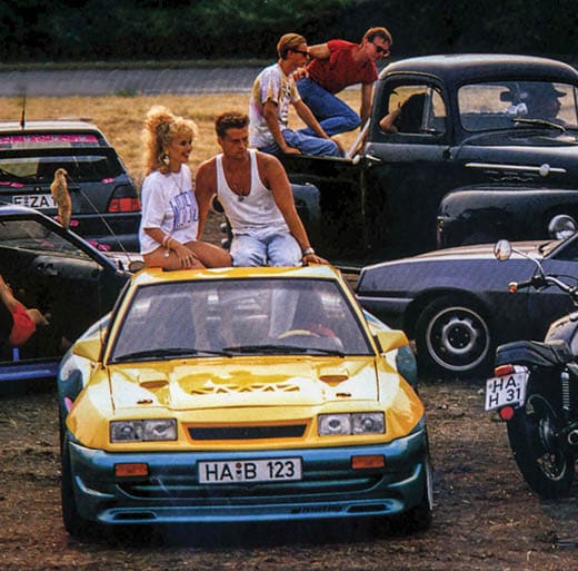H7Y7P9 Manta, Manta, (MANTA, MANTA) D 1991, Regie: Wolfgang Buld, TINA RULAND, TIL SCHWEIGER, Stichwort: Auto, Motorrad, Opel, Prolo, Unterhemd